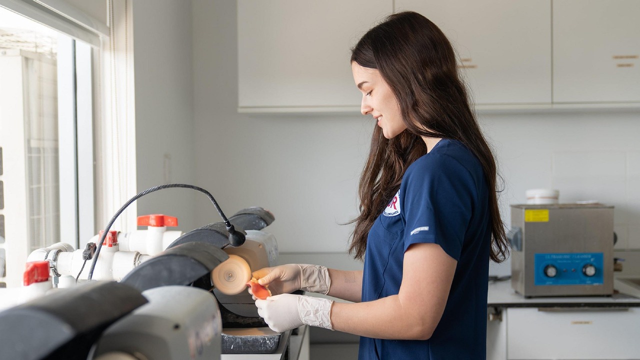 Home dentist 6225092 1280